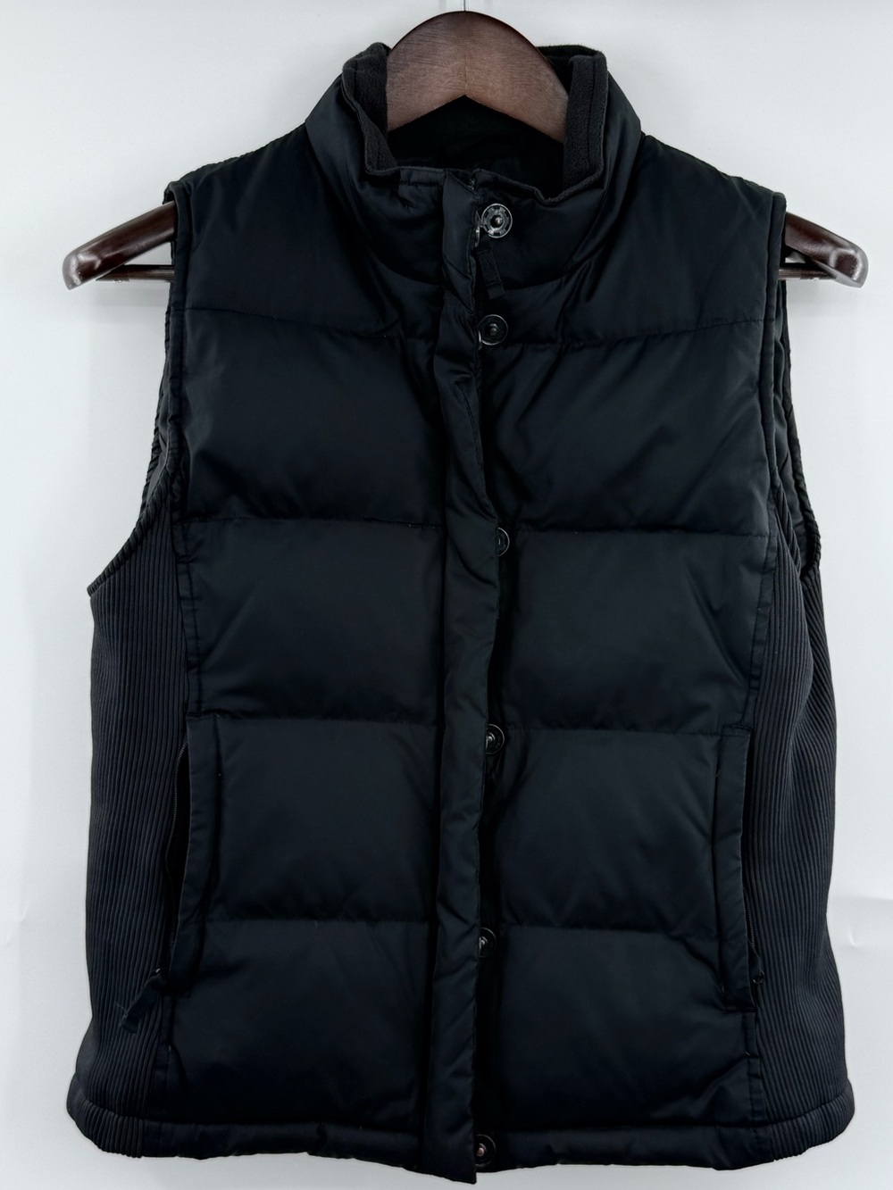 GAP Black Down Puffer Vest Womens Small Snap Zip Rib Side Panels Lightweight